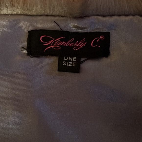 Furryvest- soft material acrylic “silk like” inside- ONE SIZE- big and COMFY - Picture 2 of 6